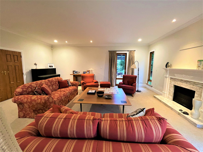 Clarke Road lounge painting